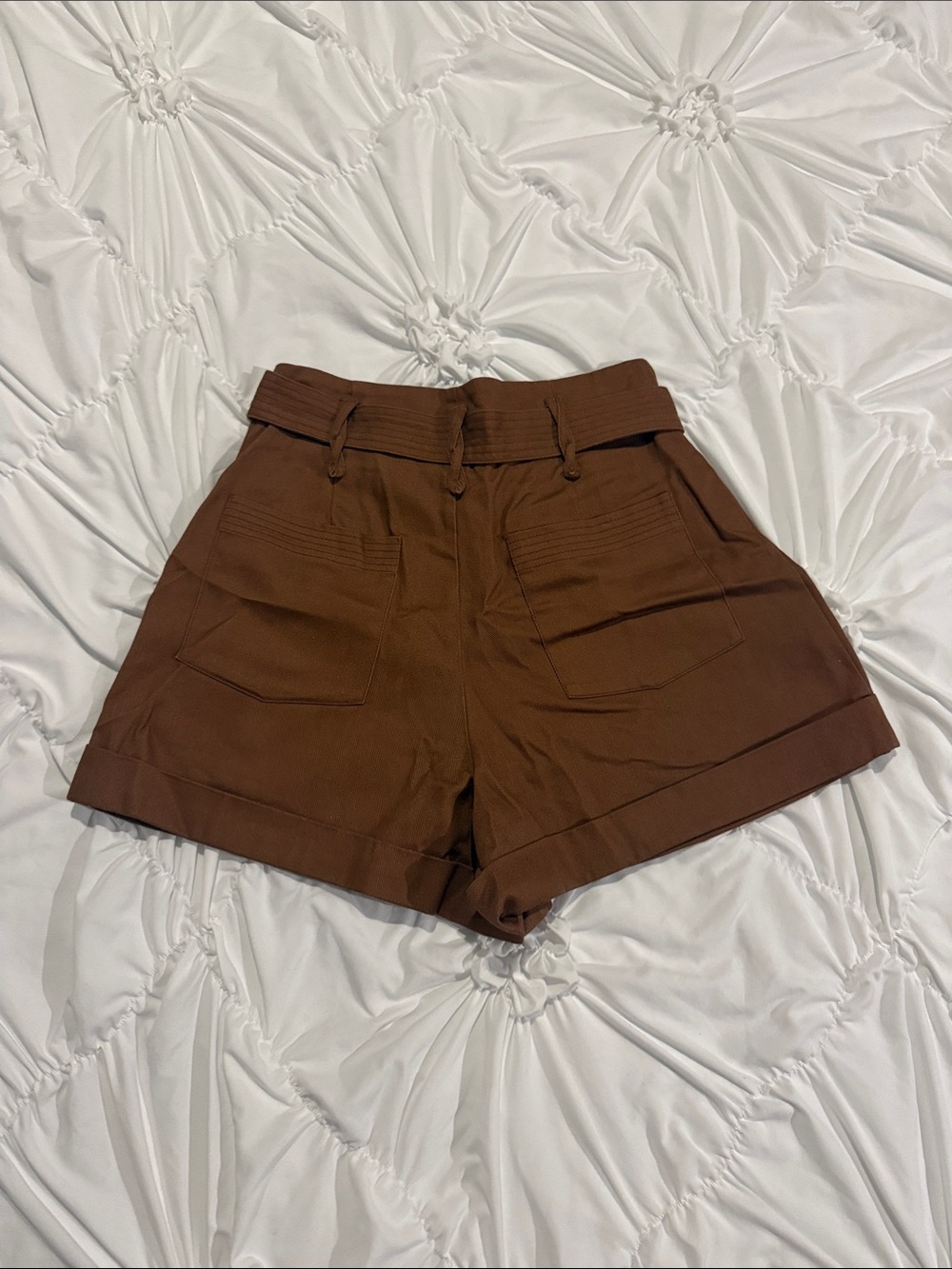 NWT Kivari Brown High-Waist Belted Shorts - Picture 2 of 3